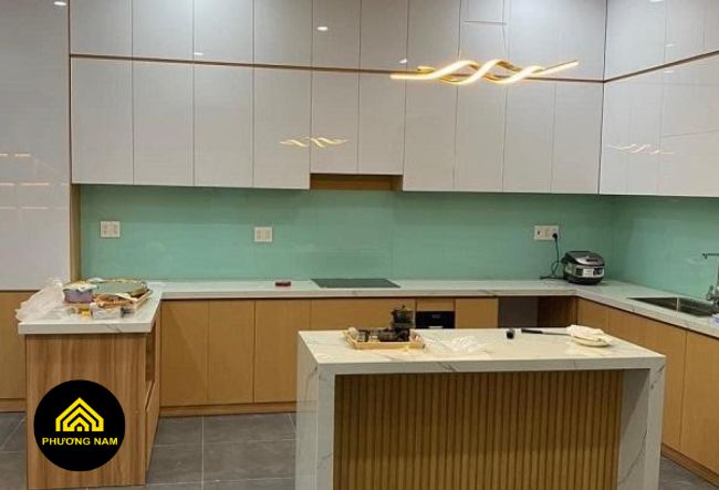 Thỉ công tủ bếp chữ u tại Đà Lạt